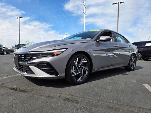 2024 Hyundai ELANTRA Limited