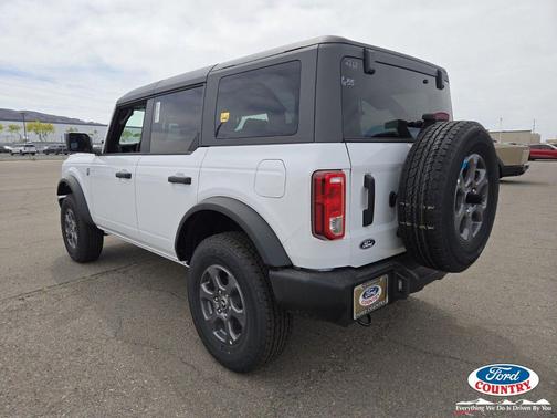 Oxford White 2026 Ford Bronco Big Bend