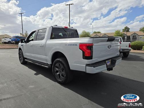 2025 Ford F-150 Lightning Flash