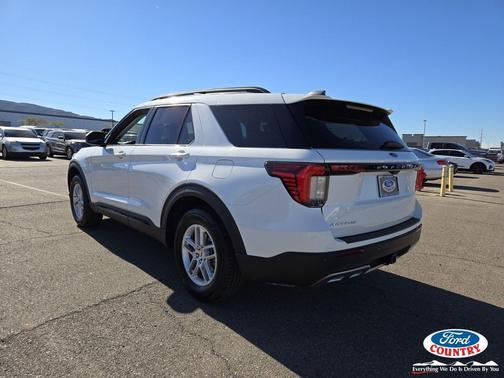 Star White Metallic Tri-Coat 2026 Ford Explorer Active