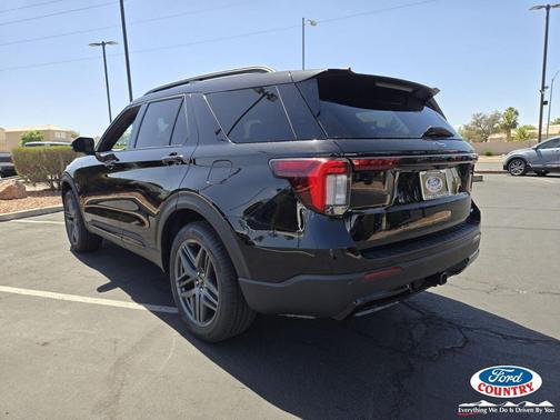 Agate Black Metallic 2026 Ford Explorer ST-Line