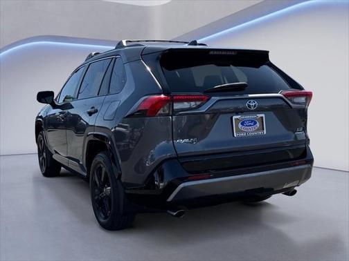 2021 Toyota RAV4 Hybrid SE