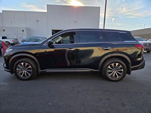 2025 INFINITI QX60 Pure