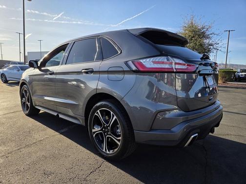 2022 Ford Edge ST