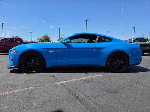 Grabber Blue Metallic 2022 Ford Mustang GT Premium