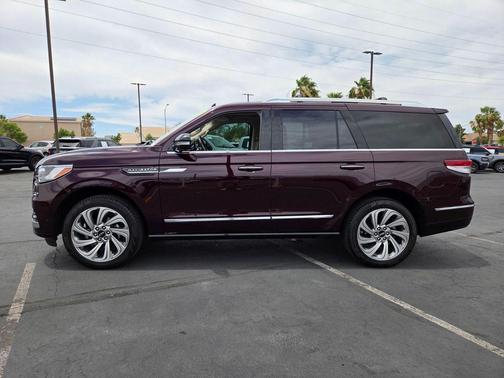 Diamond Red Metallic Tinted Clearcoat 2024 Lincoln Navigator Reserve