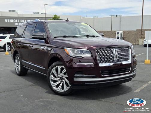 Diamond Red Metallic Tinted Clearcoat 2024 Lincoln Navigator Reserve