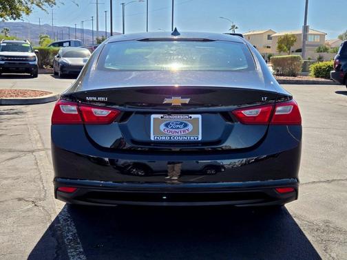 Mosaic Black Metallic 2024 Chevrolet Malibu FWD 1LT