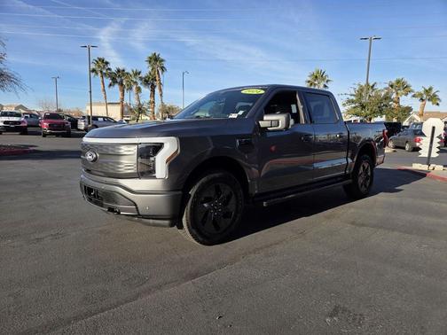 2024 Ford F-150 Lightning LARIAT