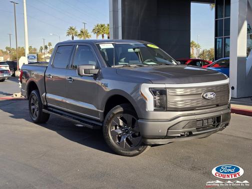 2024 Ford F-150 Lightning LARIAT