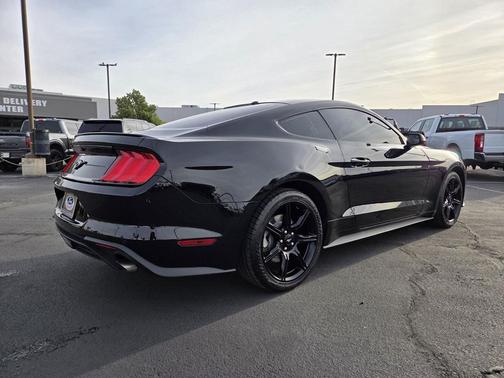 2020 Ford Mustang EcoBoost