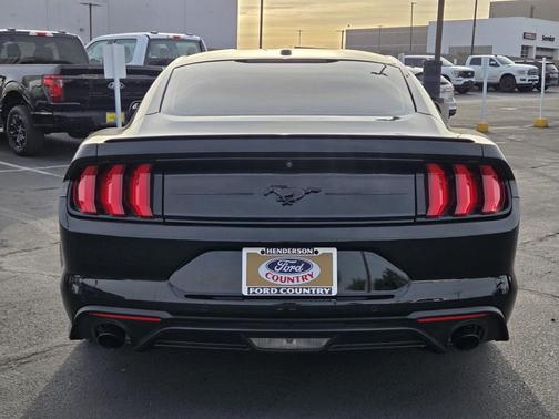 2020 Ford Mustang EcoBoost