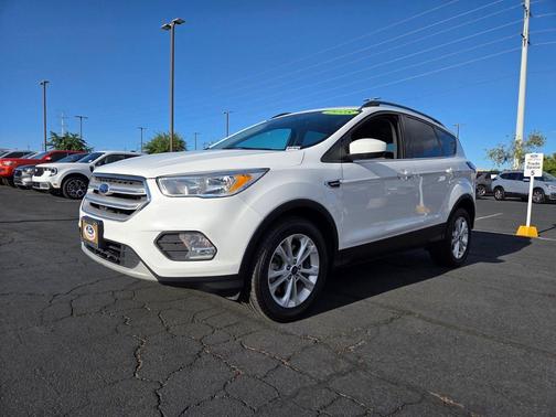 Oxford White 2018 Ford Escape SE
