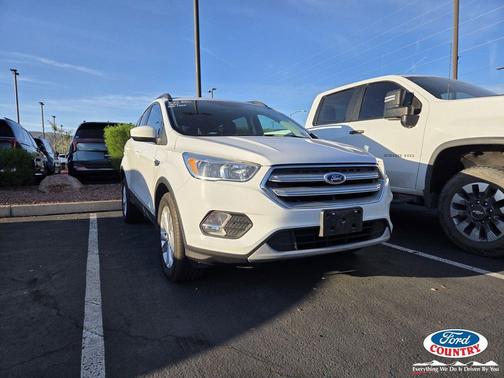 Oxford White 2018 Ford Escape SE
