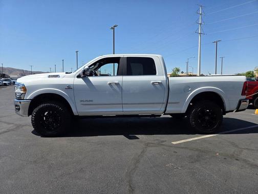 Bright White Clearcoat 2022 RAM 3500 Limited