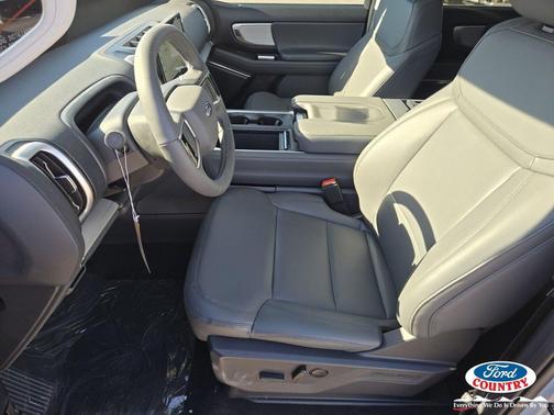 Glacier Gray Metallic Tri-Coat 2026 Ford Expedition Active