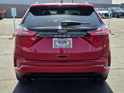 Rapid Red Metallic Tinted Clearcoat 2023 Ford Edge ST Line