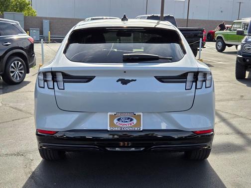 Space White Metallic 2023 Ford Mustang Mach-E Premium