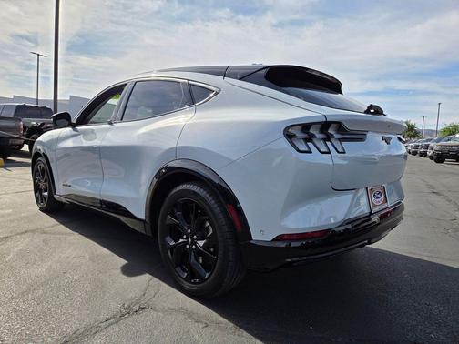 Space White Metallic 2023 Ford Mustang Mach-E Premium