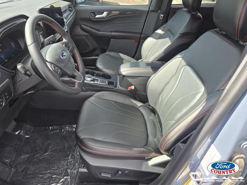 2025 Ford Escape ST-Line Elite