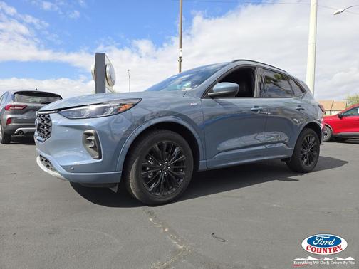 2025 Ford Escape ST-Line Elite