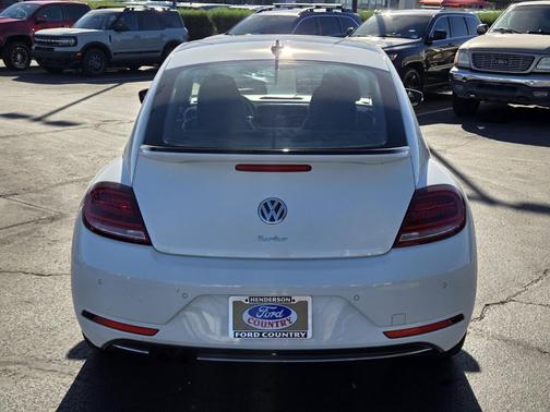 2019 Volkswagen Beetle 2.0T SE