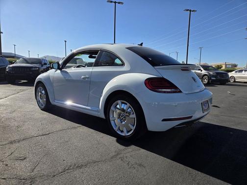 2019 Volkswagen Beetle 2.0T SE