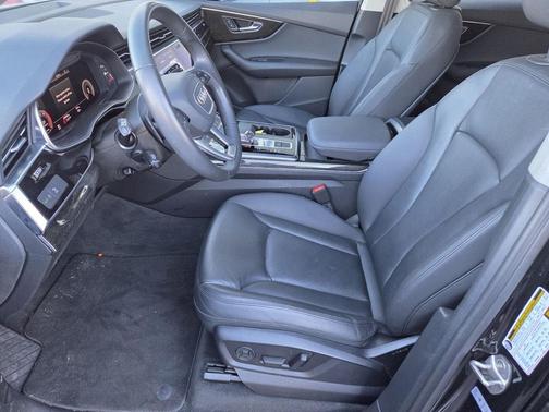 2022 Audi Q7 55 Premium Plus