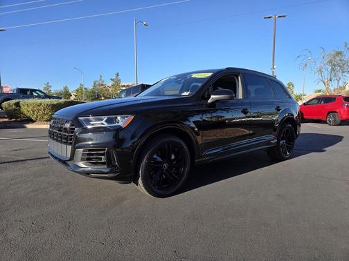 2022 Audi Q7 55 Premium Plus