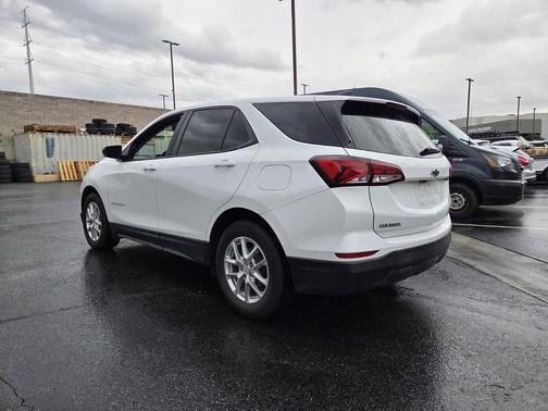 2022 Chevrolet Equinox LS