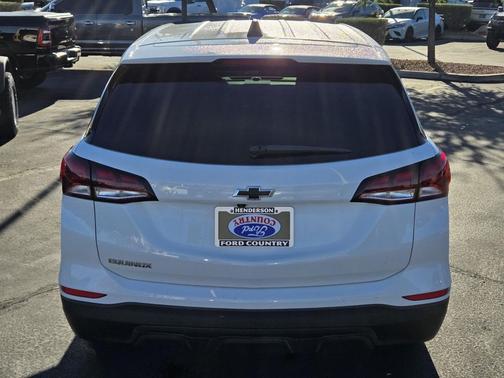 2022 Chevrolet Equinox LS