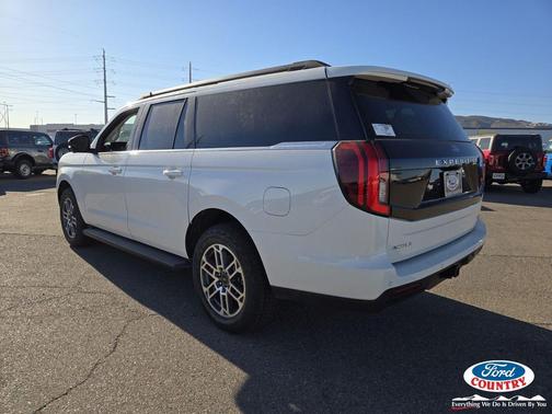 Star White Metallic Tri-Coat 2026 Ford Expedition Max Active 4x4
