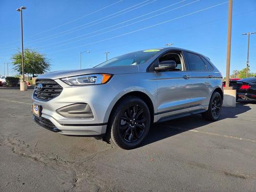 Iconic Silver Metallic 2024 Ford Edge SE