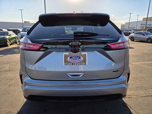 Iconic Silver Metallic 2024 Ford Edge SE