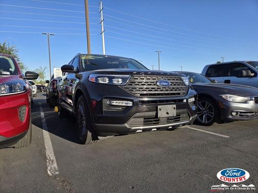 Agate Black Metallic 2023 Ford Explorer XLT