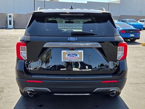 Agate Black Metallic 2023 Ford Explorer XLT