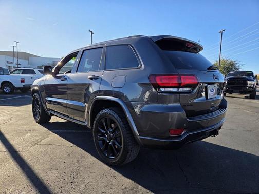 2020 Jeep Grand Cherokee Altitude