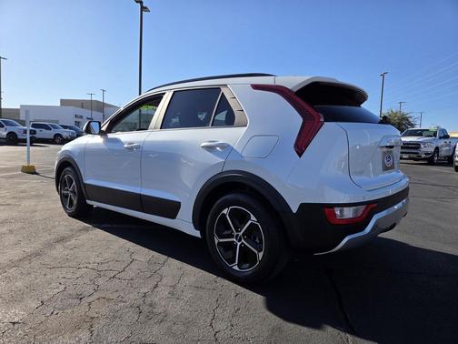 2024 Kia Niro EX