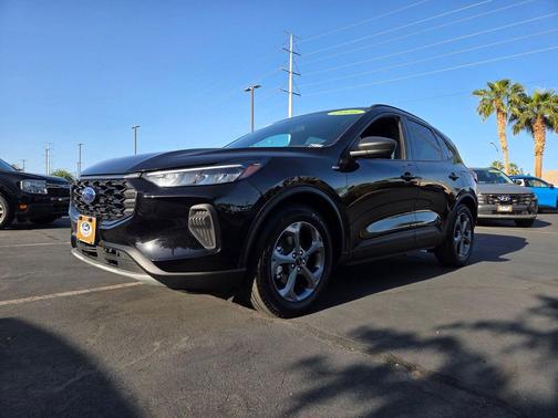 Agate Black Metallic 2025 Ford Escape ST-Line
