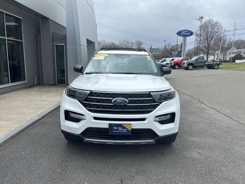 OXFORD WHITE 2021 Ford Explorer XLT