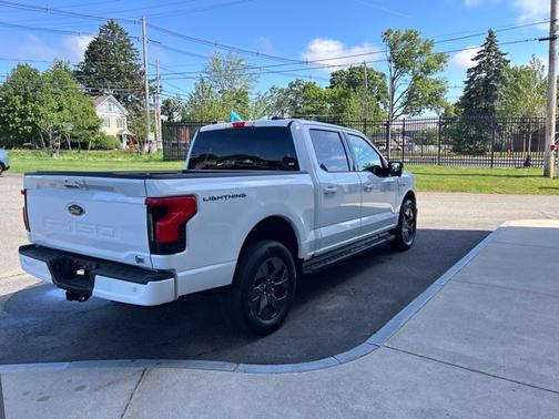 OXFORD WHITE 2023 Ford F-150 XLT