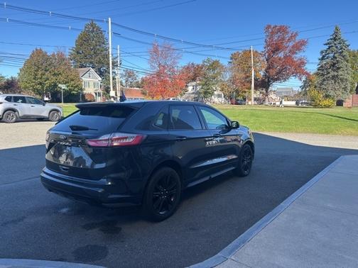 2023 Ford Edge ST LINE