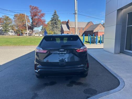 2023 Ford Edge ST LINE