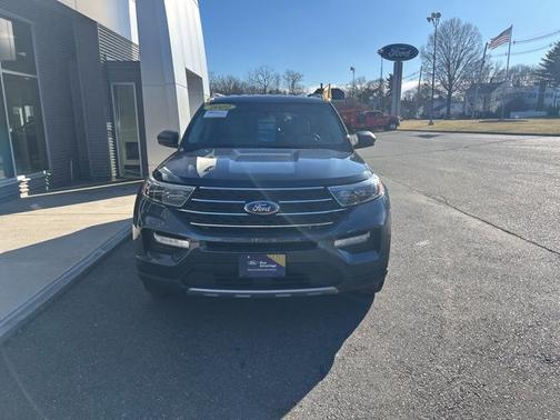 STONE BLUE METALLIC 2022 Ford Explorer XLT