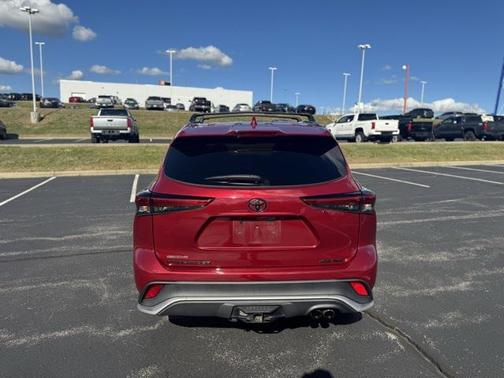 2022 Toyota Highlander XSE