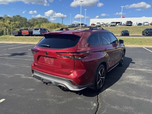 2022 Toyota Highlander XSE