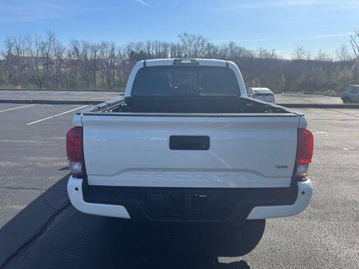 Super White 2016 Toyota Tacoma TRD Sport