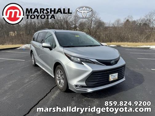 2024 Toyota Sienna XLE