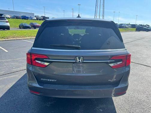 Modern Steel Metallic 2024 Honda Odyssey Elite