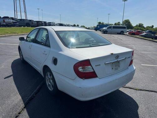 Super White 2002 Toyota Camry LE